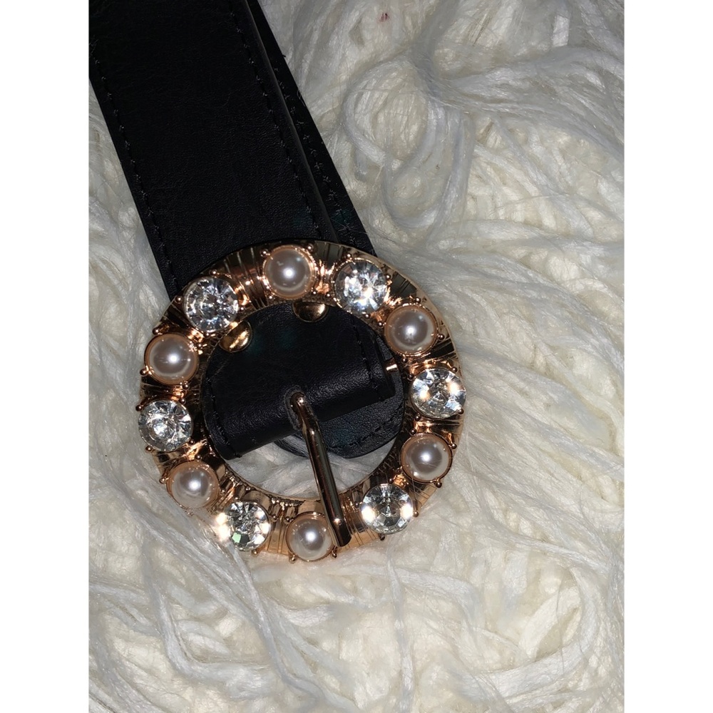 Missguided Pearl Belt